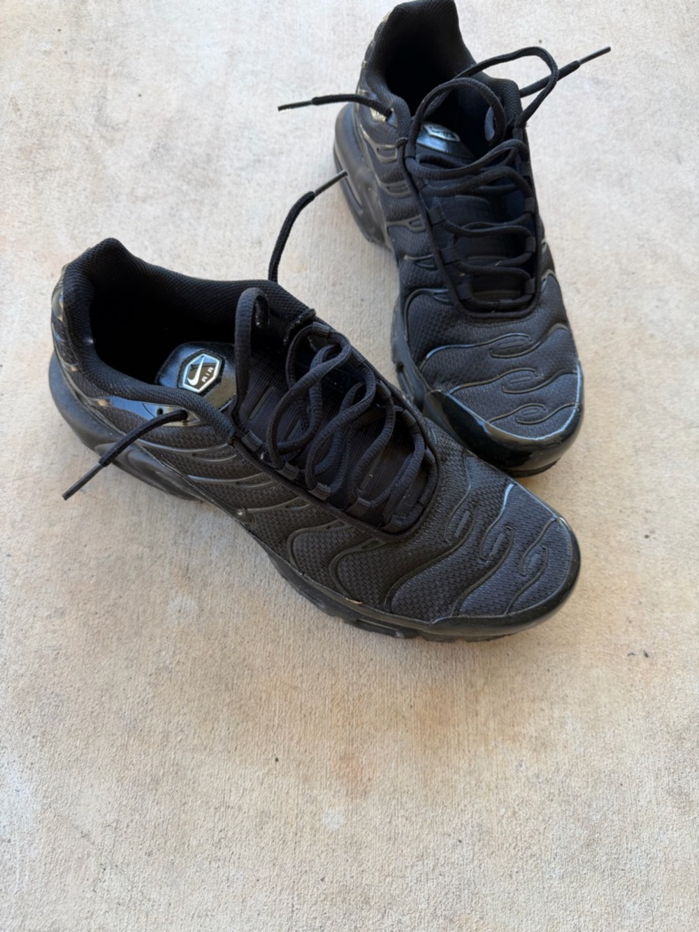 Nike Men's All-Black Athletic Running Shoes